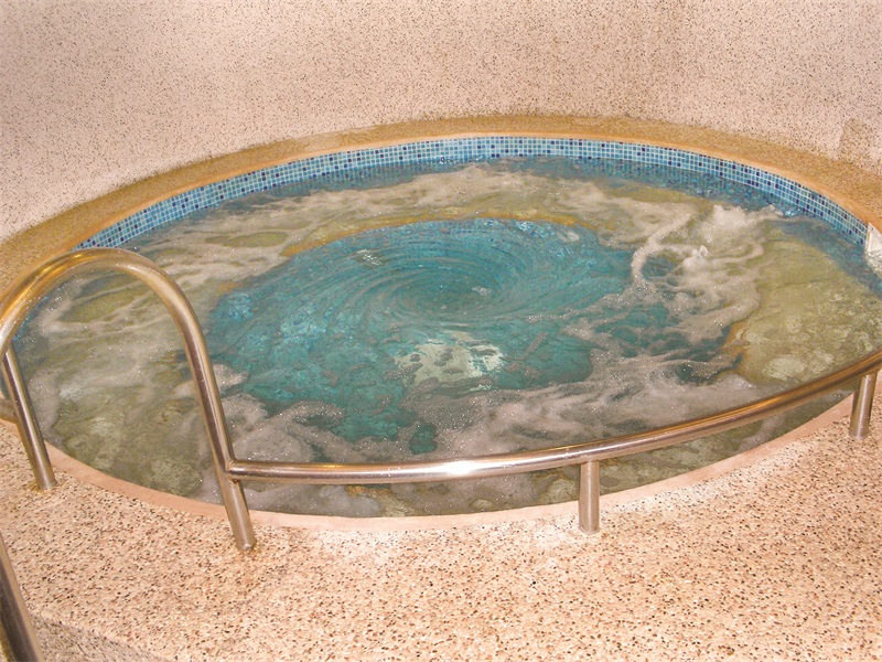 温泉水疗应该多久换一次水？